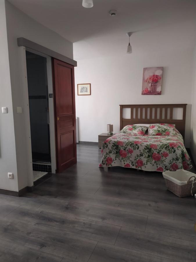 Les Coquelicots Hotell Montrouge Eksteriør bilde